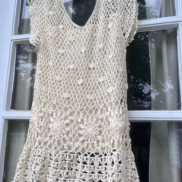 Open Knit Short Sleeve Top - Picture 9 of 10